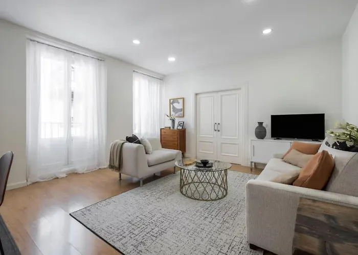 1 Bedroom 1 Bathroom Furnished - Sol - Bright Refurbished - Mintystay