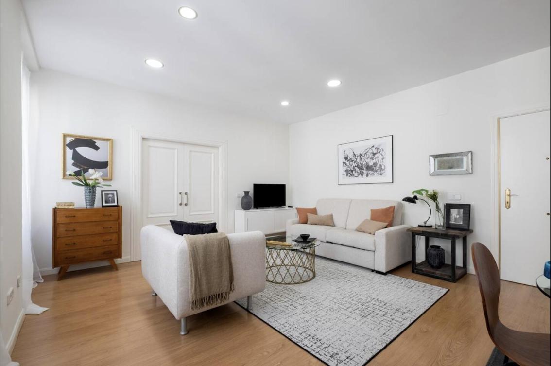 1 Bedroom 1 Bathroom Furnished - Sol - Bright Refurbished - Mintystay Apartment